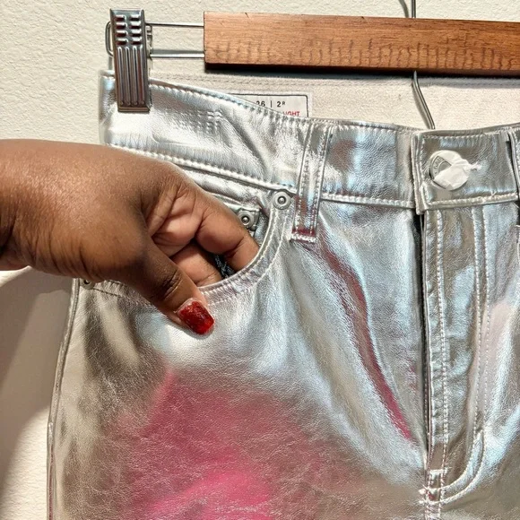 GAP Silver Jeans Cheeky Straight High Rise Faux Leather Coated Size 26/2 - Picture 4 of 12